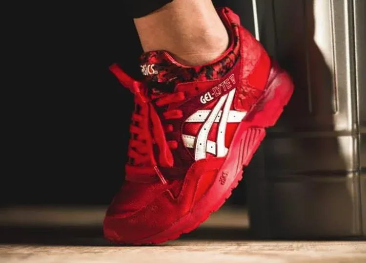 Asics gel lyte 5 'romance' sneakers, red