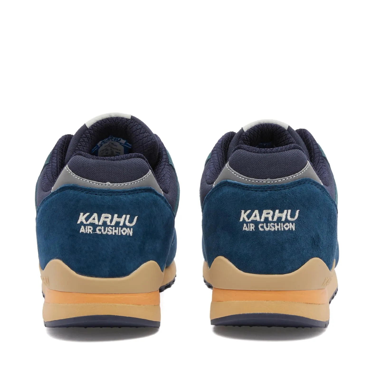 Karhu Synchron Classic Sneakers in Reflecting Pond & Deep Lagoon