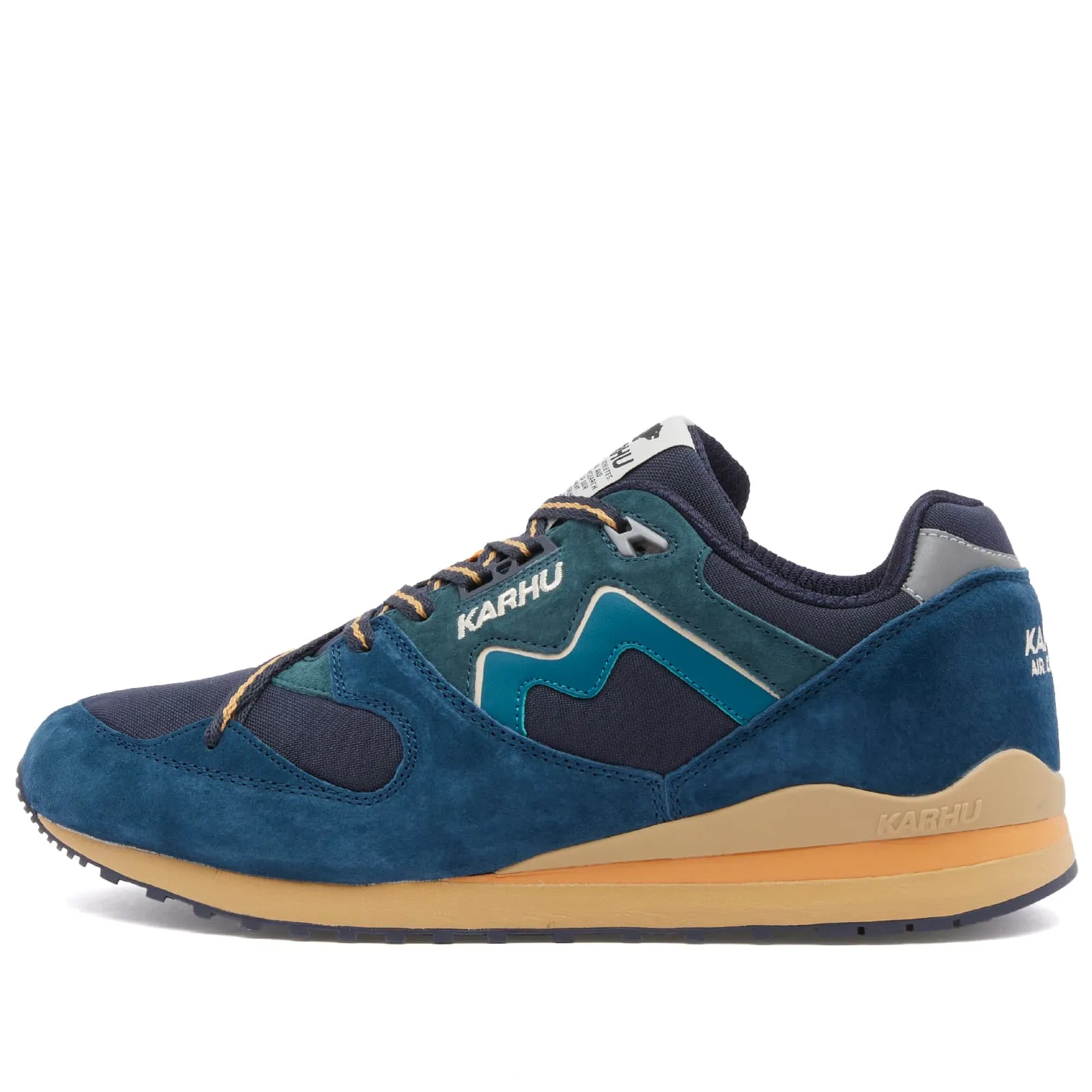 Karhu Synchron Classic Sneakers in Reflecting Pond & Deep Lagoon