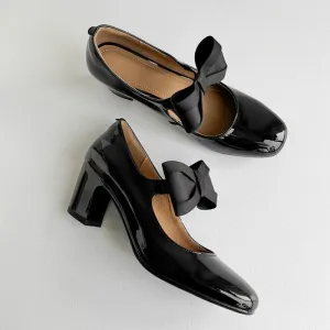 Lolita Style Patent Leather Mary Jane With Bow Low Block Heel Round Toe in Black